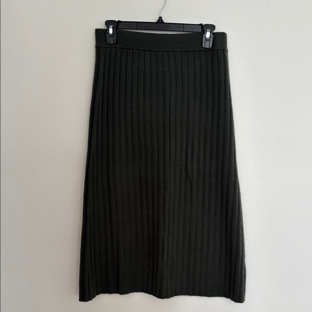 Quince Green Ribbed Skirt